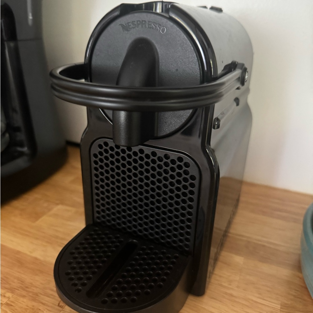 Nespresso Inissia Coffee Machine by DeLonghi - Black